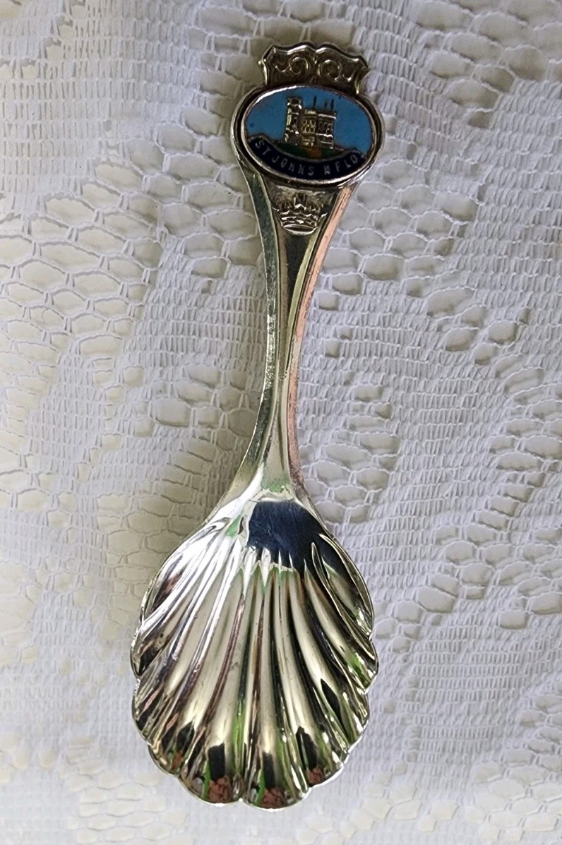 😎 EXQUISITE E.P.N.S. ST JOHNS NEWFOUNDLAND VTG SOUVENIR SHELL BON BON SPOON🍬