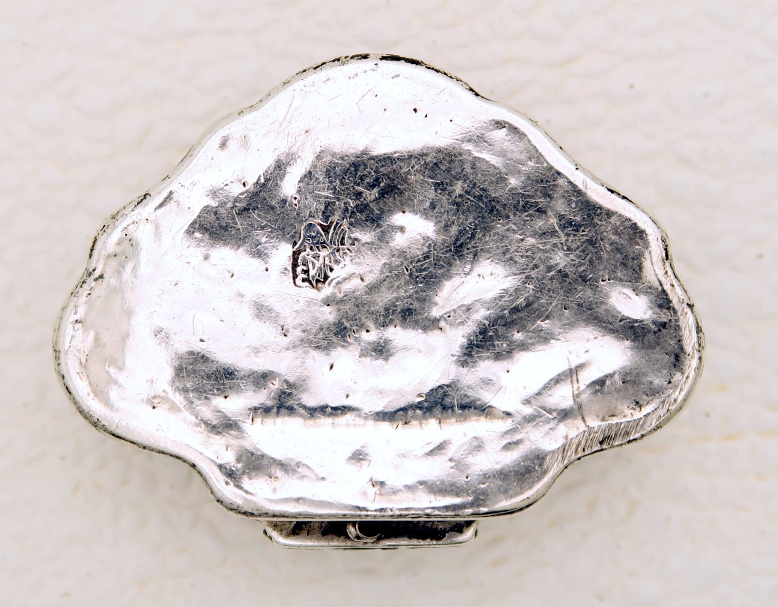 Solid Silver Ottoman Turkish snuff Box Repose Horns & Weapons with Tugrah mark