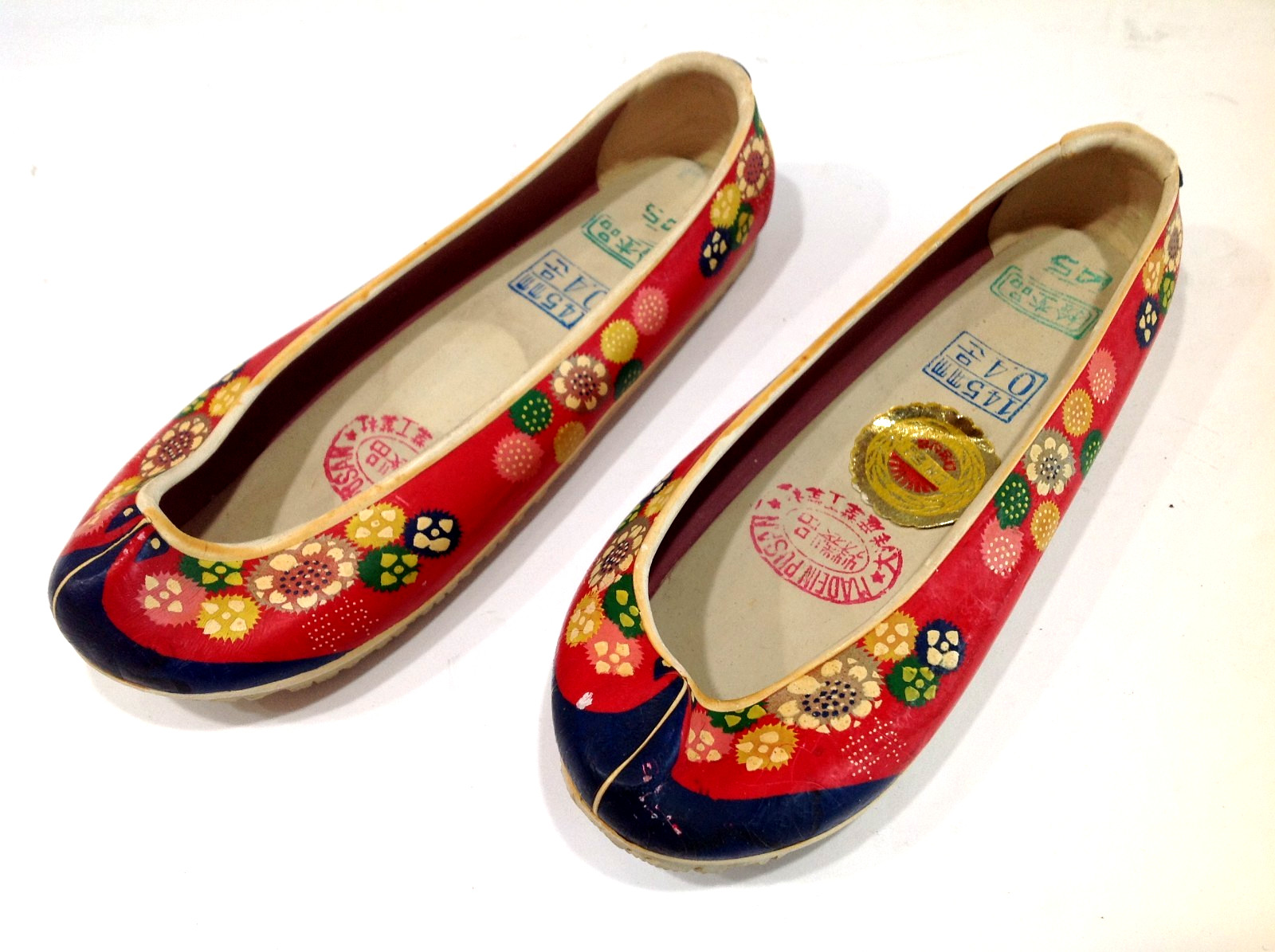 ANTIQUE WOMENS CHINESE FLAT SLIP ON OLD CHINESE CULTURE SHOES