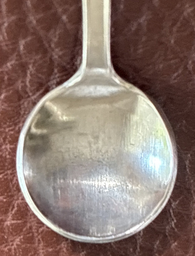 John & Priscilla Pattern 2 3/8″ Sterling Salt Spoon No mono 3.3g by Westmoreland