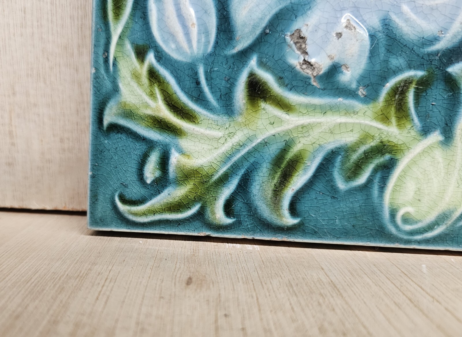 Antique 6 Inch Fireplace Tile – Corn Bros – (T531)