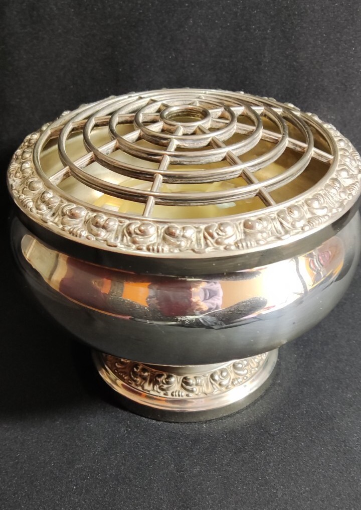 Vintage Silver Plated IANTHE of England Large Size Rose Posy Bowl 4.5” High