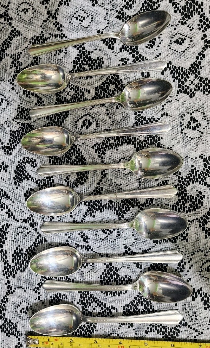 😎SET OF 10 VINTAGE c1929 CHARM PATTERN SILVERPLATED TEASPOONS/ TEA SPOONS🍵