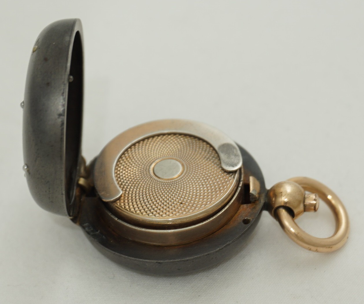 Unusual Antique Steel, Gold and Pearl Sovereign Case, 31mm.