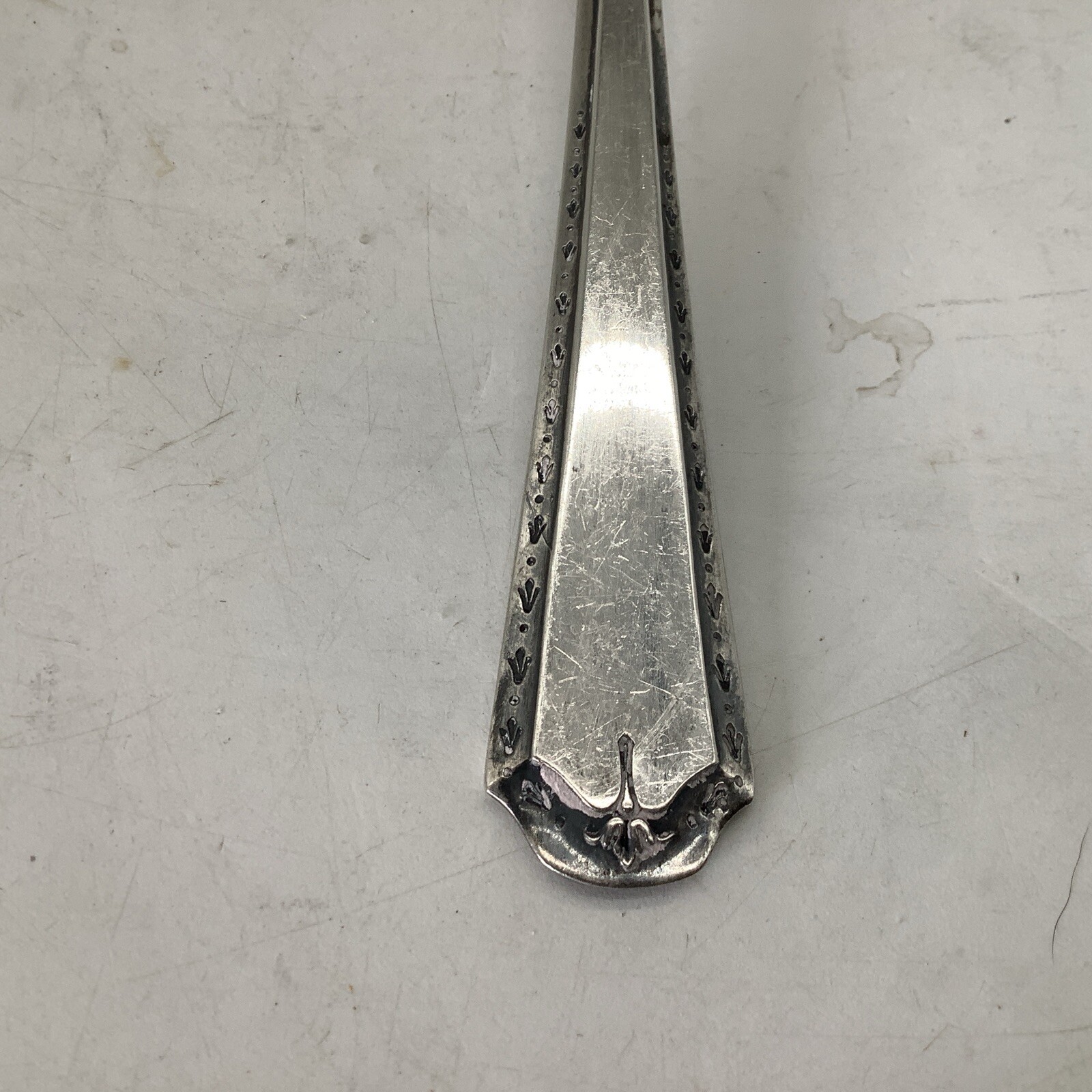 Oneida Community Tudor Plate Silverplate Serving Or Meat Fork “Baronet” 8.25”