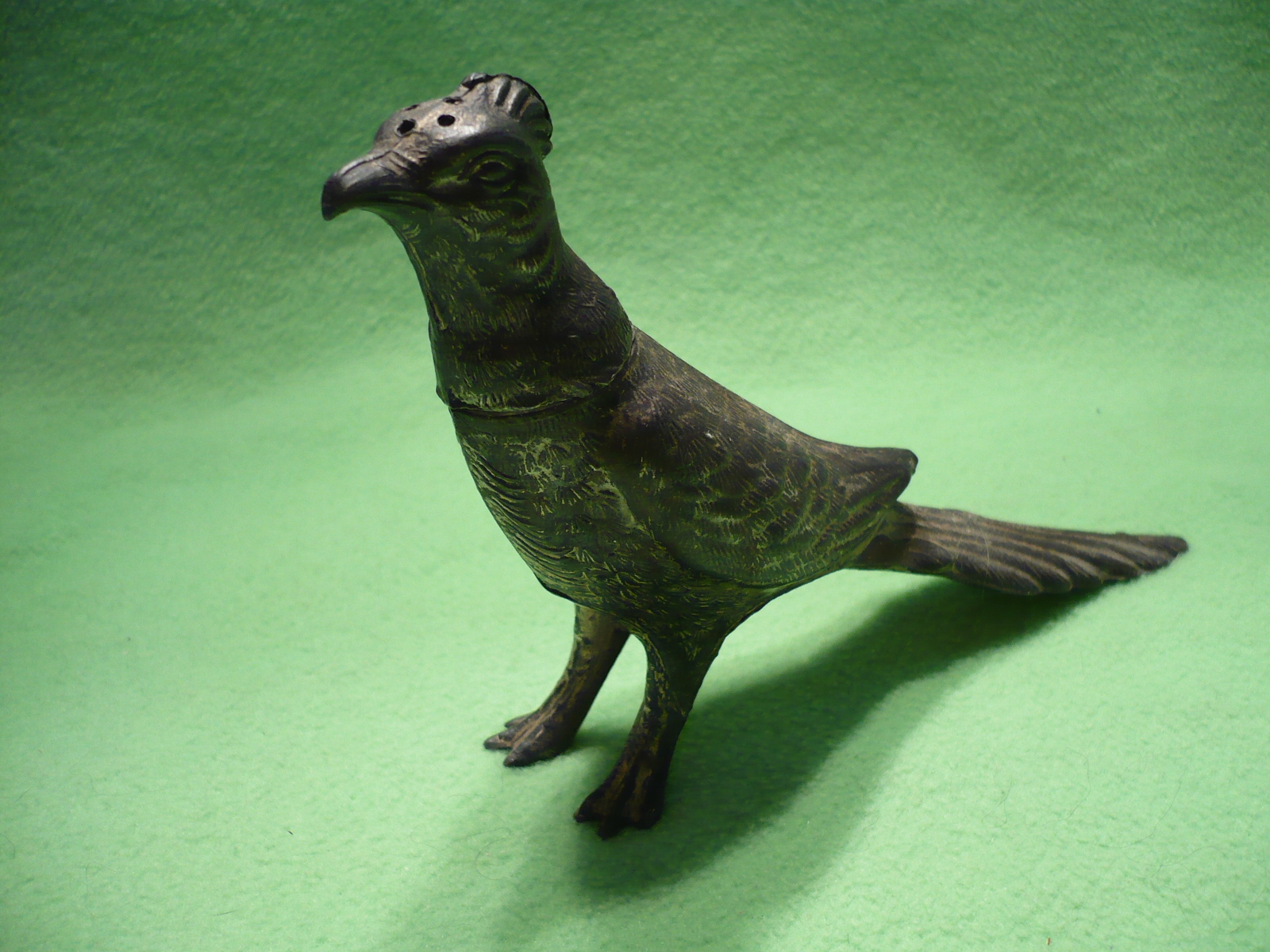 Silverplate SHAKER PHEASANT bird standing 100’s of feather lines. Thread Antique