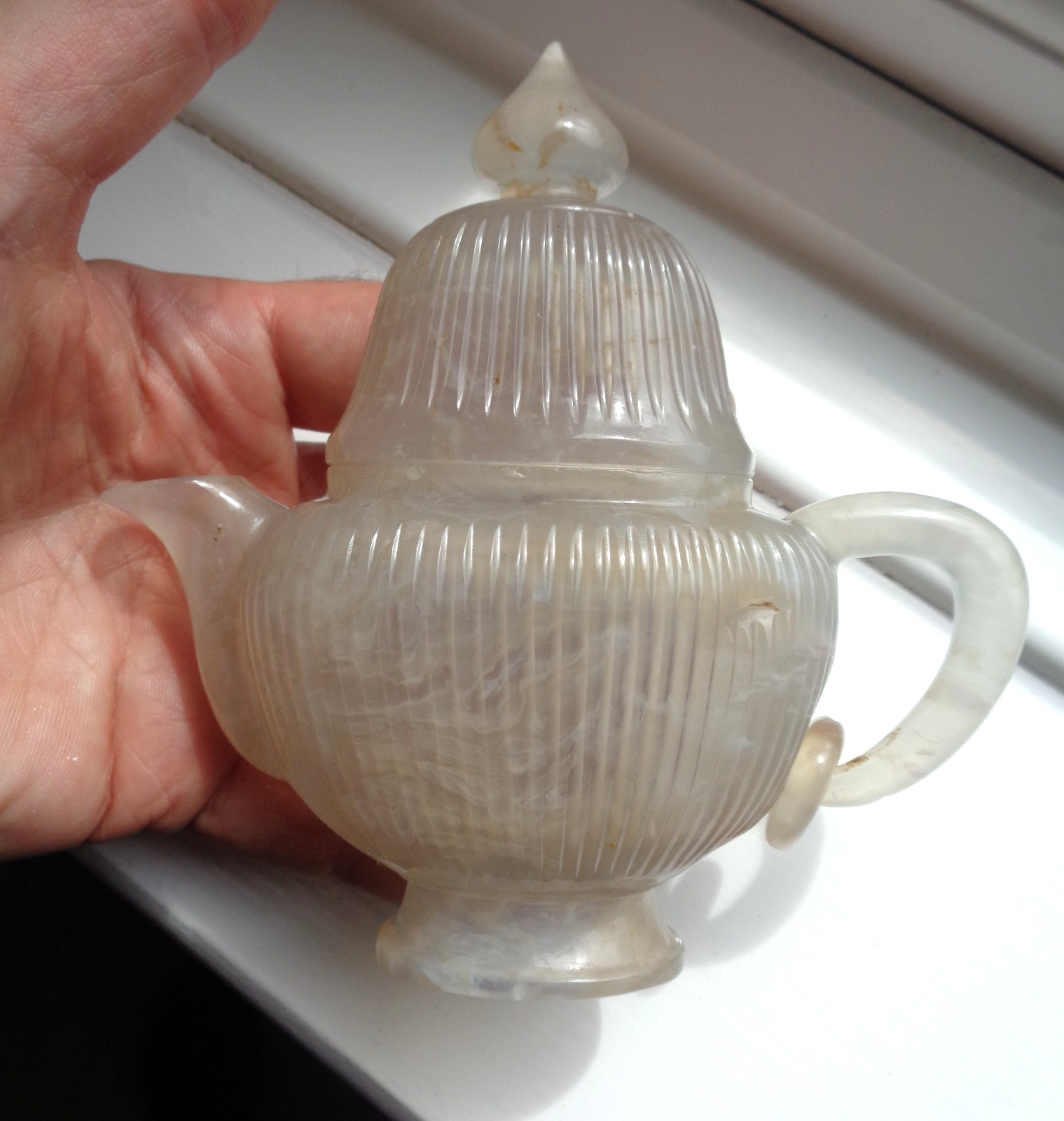 CHINESE ANTIQUE QING AGATE EWER / TEAPOT – MUGHAL EXPORT STYLE