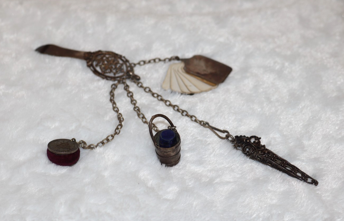 Victorian Chatelaine 19C Antique 4P Complete Seamstress Thimble Scissor Notebook