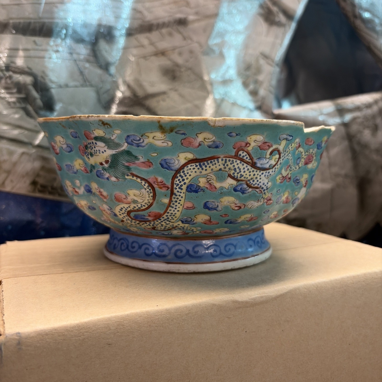 ANTIQUE CHINESE PORCELAIN FAMILLE ROSE BOWL W/IMPERIAL DRAGON DECOR TONGZHI MARK