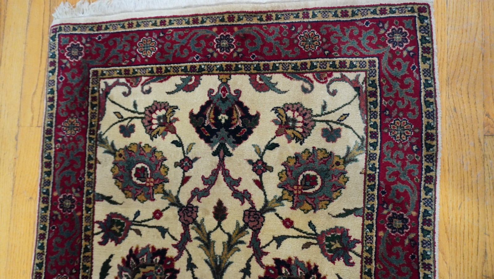 2’6″ x 12′ Excellent Indo- Tabrizz Floral Hand Knotted Wool Runner Rug