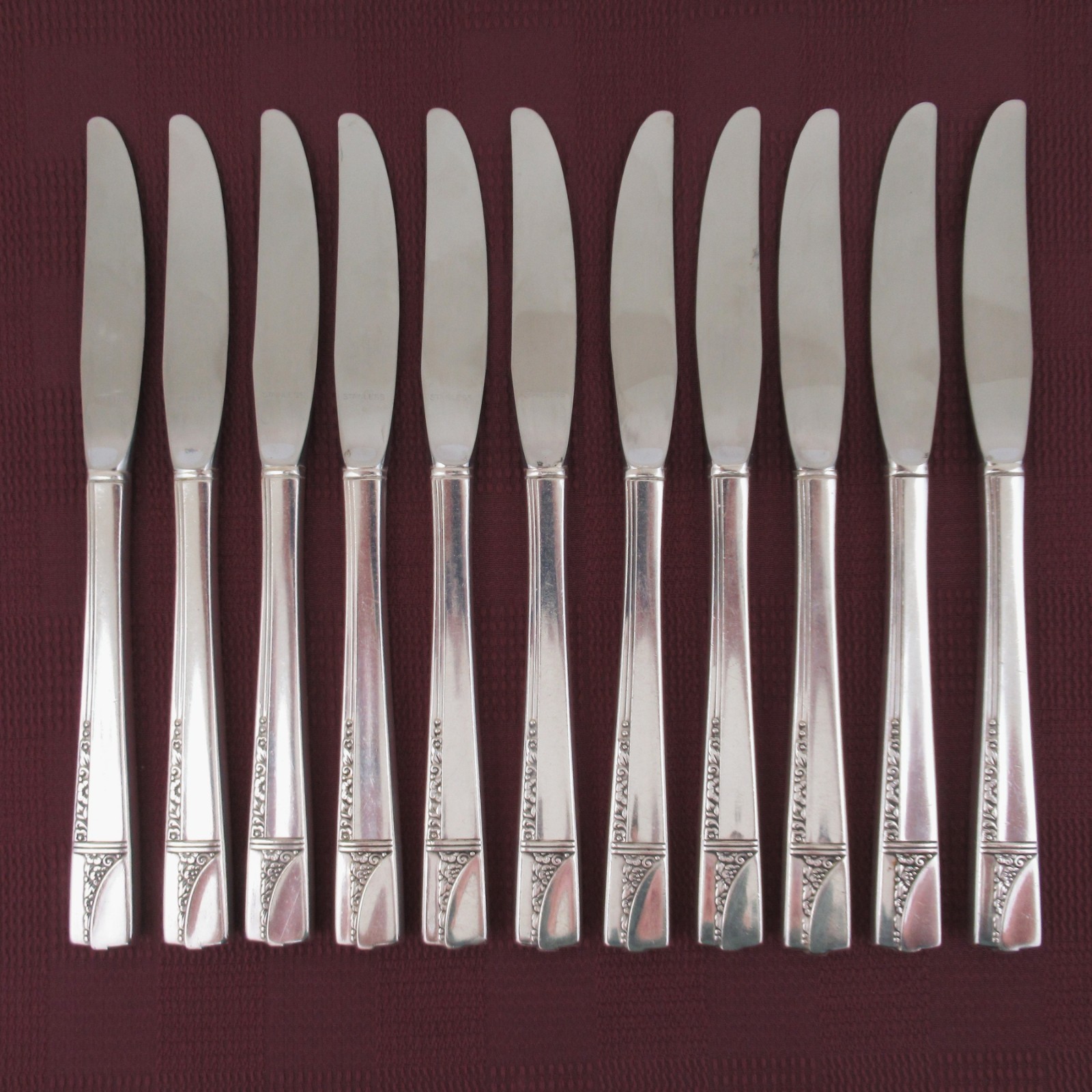 Nobility plate Caprice 11 grille knives silverplate flatware Oneida silverware