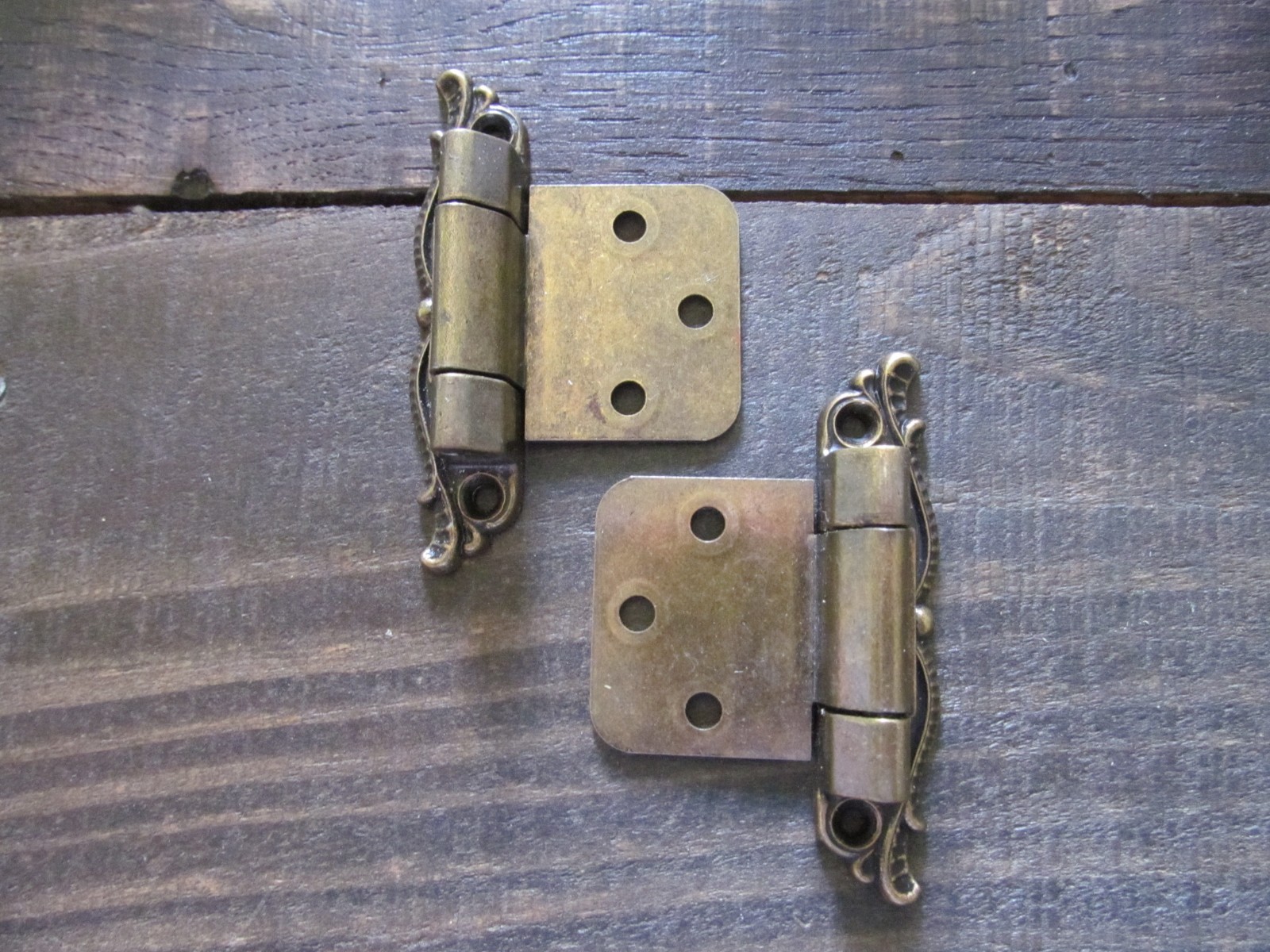 Brass Cabinet Hinge Ornate Flush Mount 3″ Canada Ilco Unican