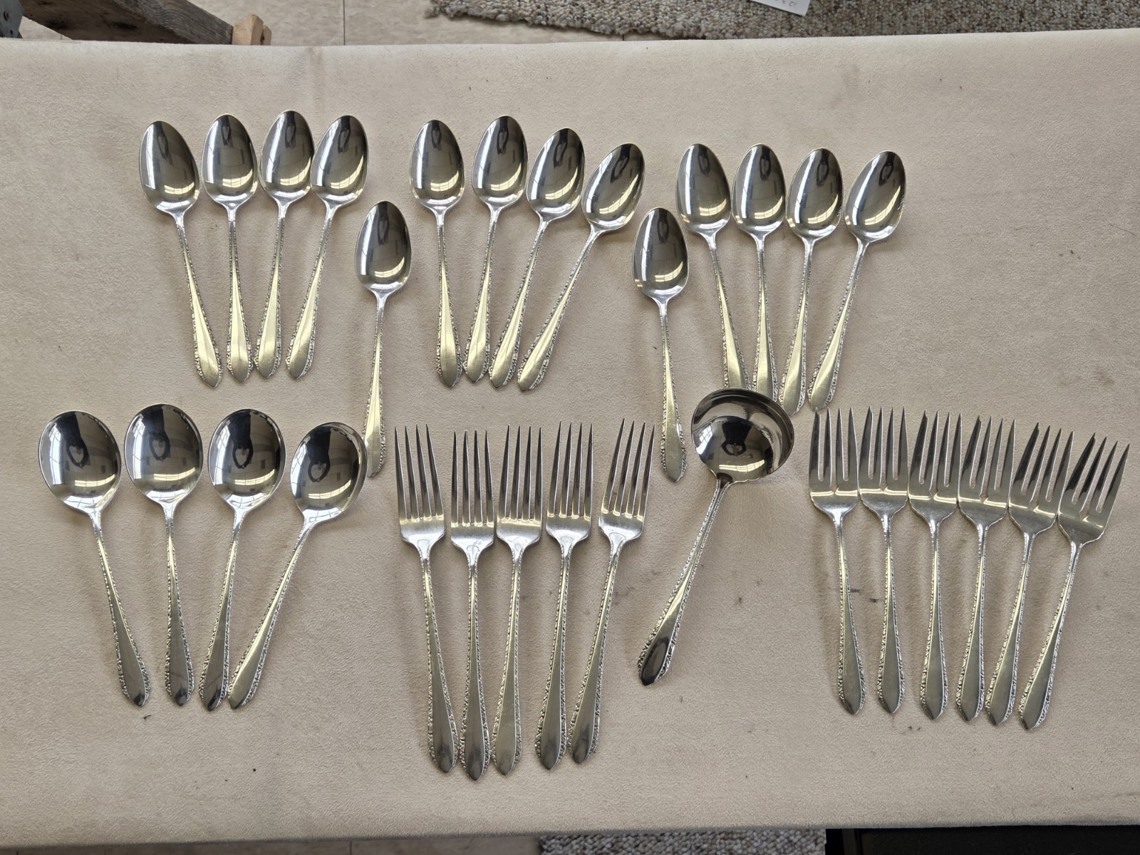 Wild Flower by Royal Crest Sterling Silverware 30 Pieces, Sterling 1050.2 Grams