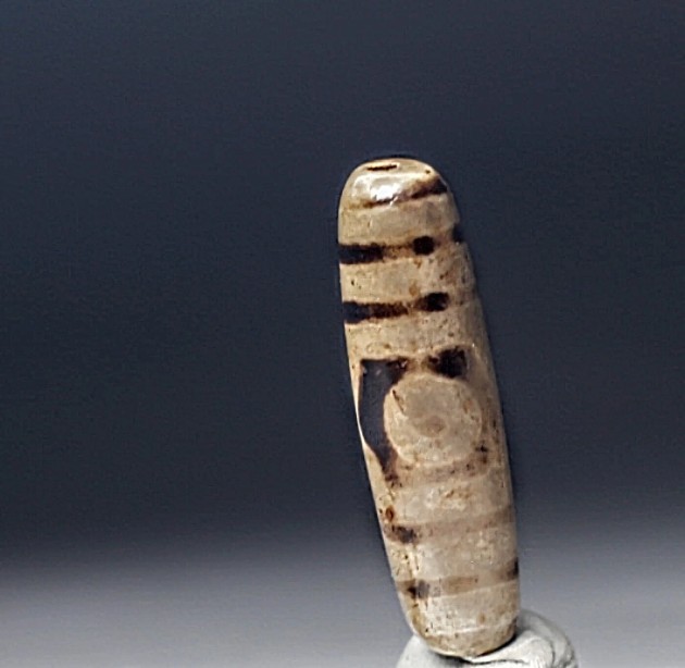 Pre-1800s Indo/Tibetan Old Agate 3 Eye Dzi Bead 11*38mm