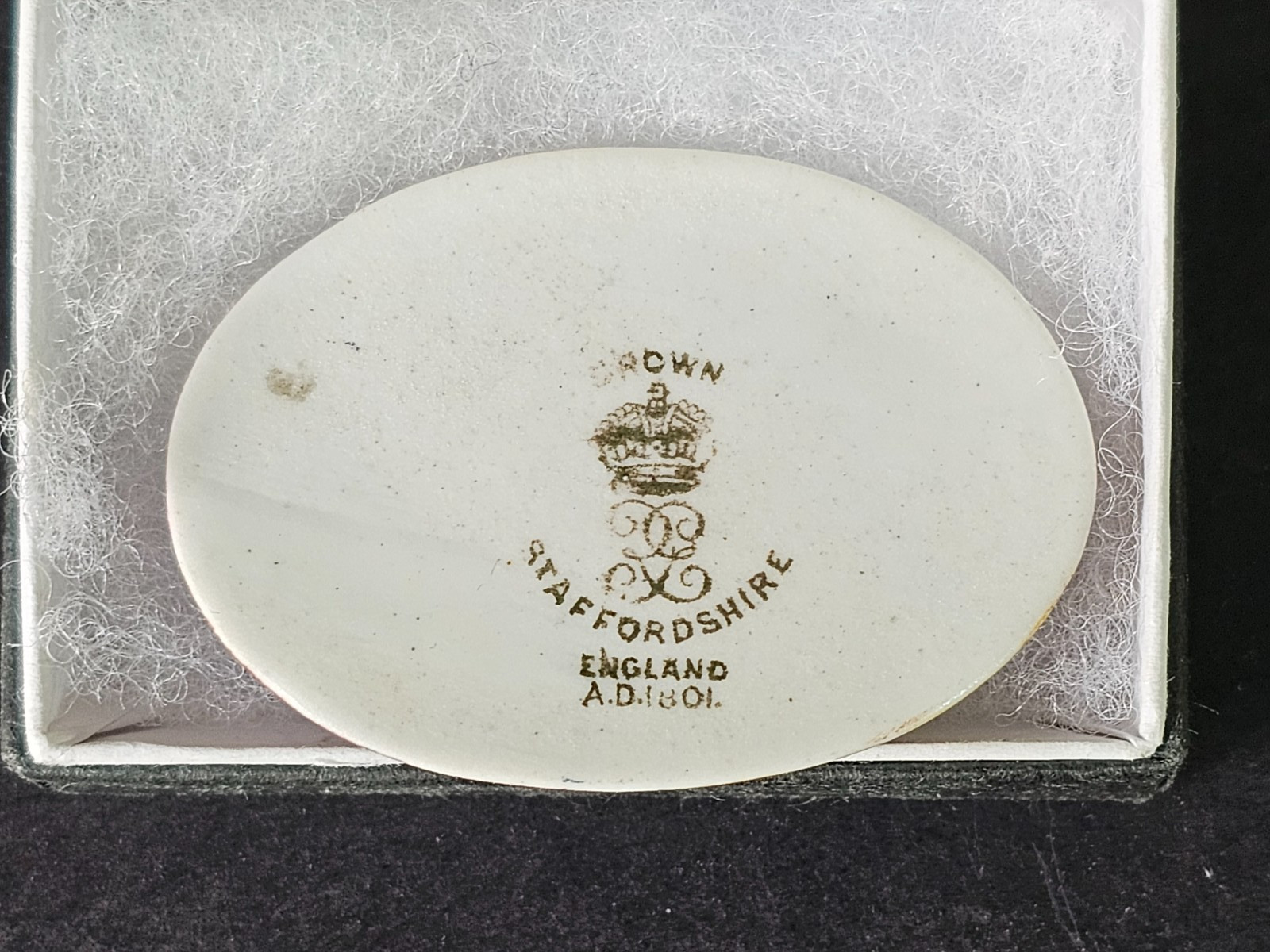 Crown Staffordshire Porcelain Pheasant Plaque, early 20th c 5.cm long