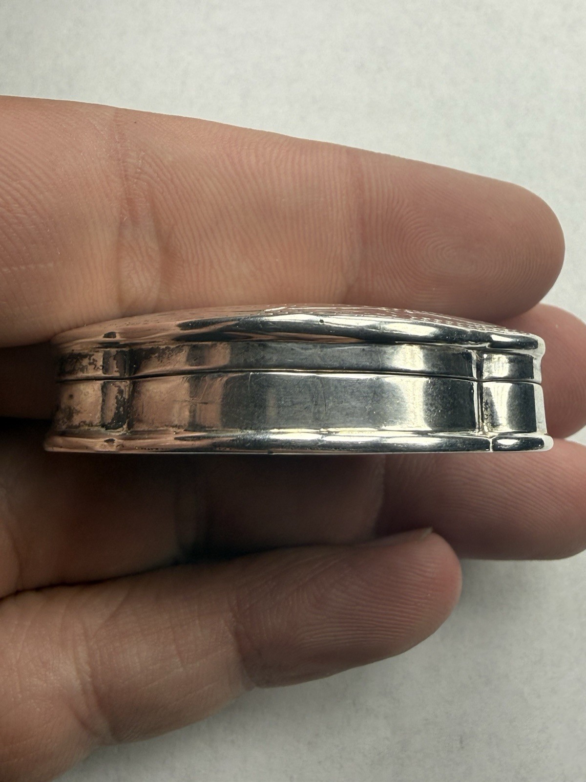 Vintage Unique Ornate Solid Sterling Silver Etched Snuff/Pill Box – 15.1g