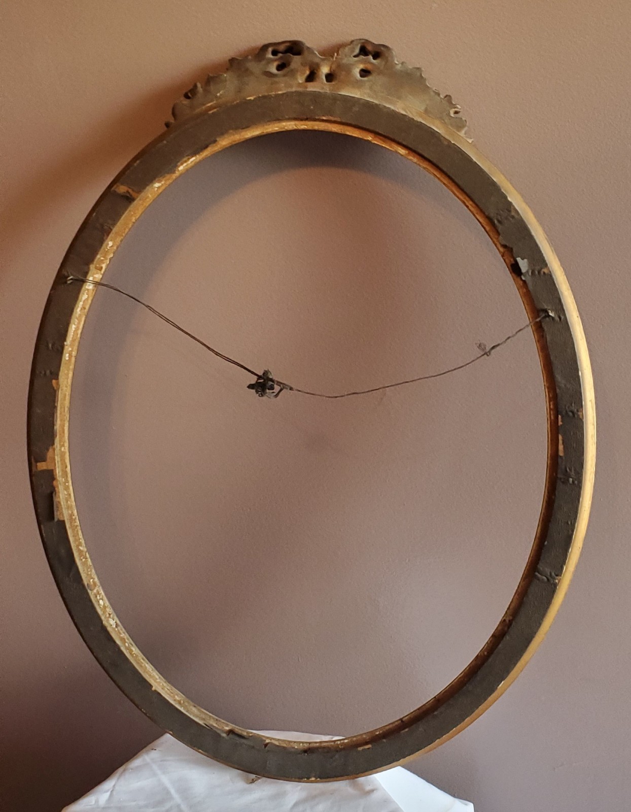 * French Louis XVI-style oval gilt frame floral garlands & ribbon antique