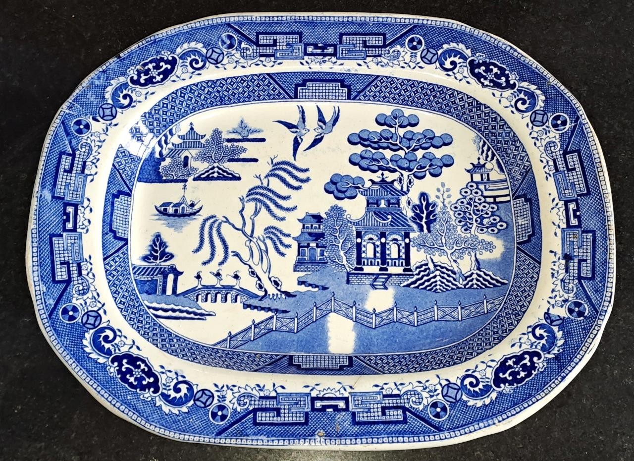 Lovely Antique Willow Pattern Transferware Meat Platter 40 cm Wide