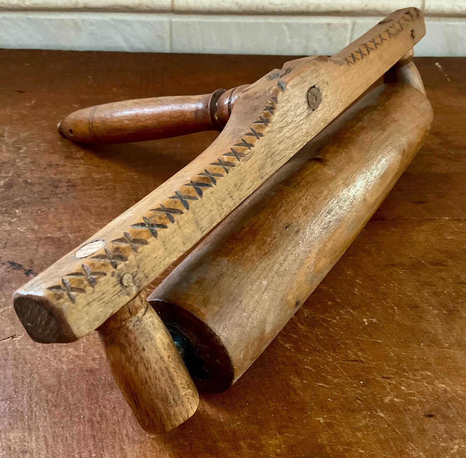 AAFA MID 19TH C. HANDLED ROLLING/PASTRY PIN W/BEAUTIFUL CARVED DETAILS STUNNING!