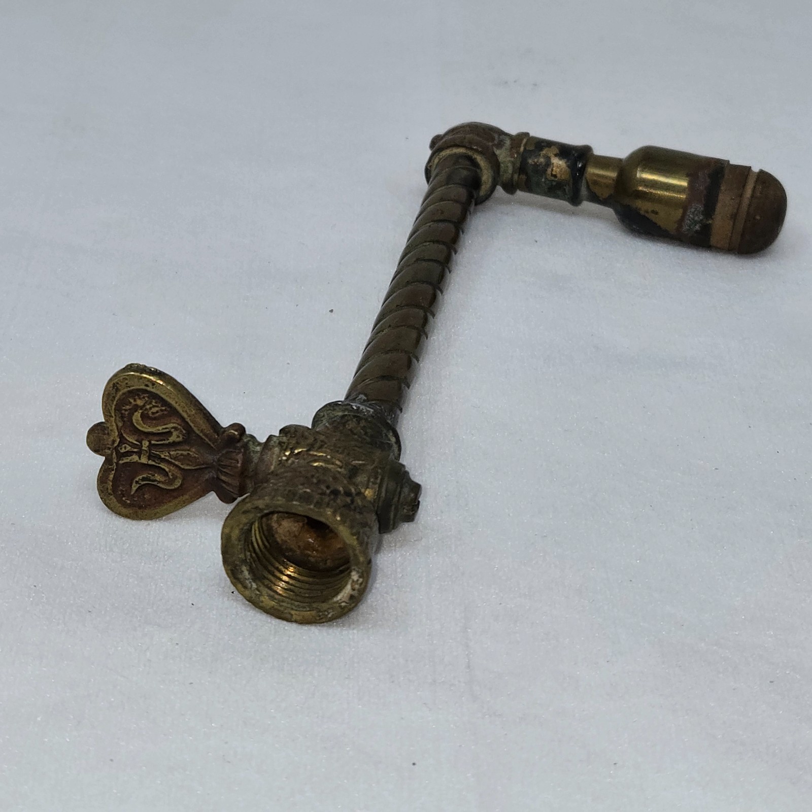 ANTIQUE VICTORIAN-ERA BRASS GAS LIGHT FIXTURE ARM WALL SCONCE TWISTED DESIGN