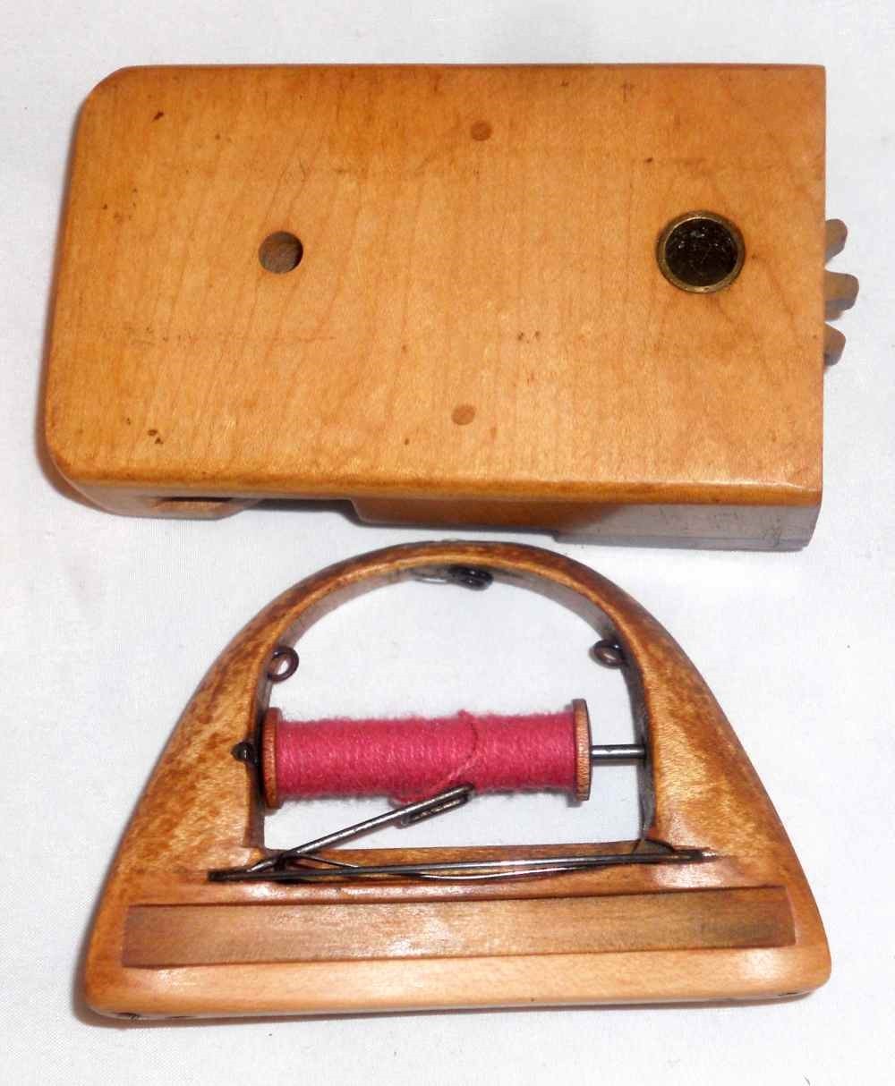 Wood Ribbon Weaving 2-Piece Loom Shuttle Bobbin ROBERT G. PLATT/WORCESTER MASS