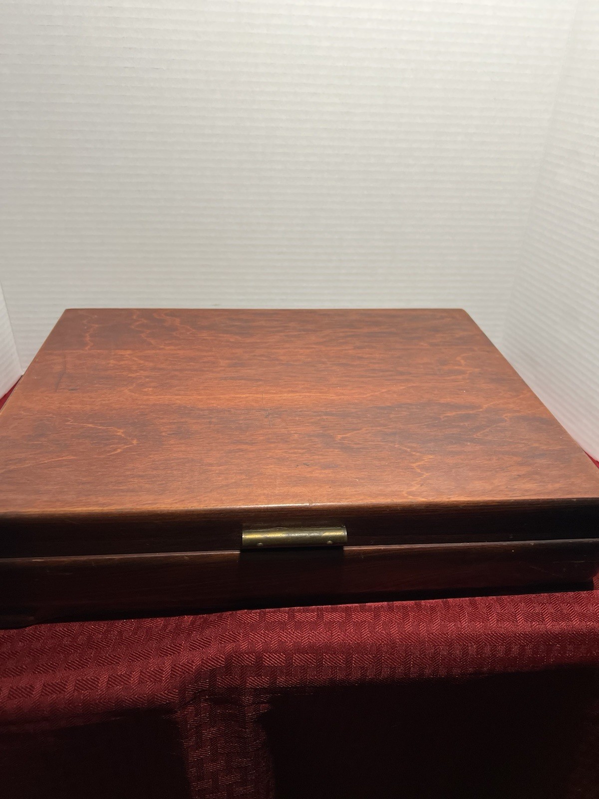 HOLMES & EDWARDS*PARTIAL SET W/DOVETAIL BOX*PIERCED PATTERN*31 PIECES*1937