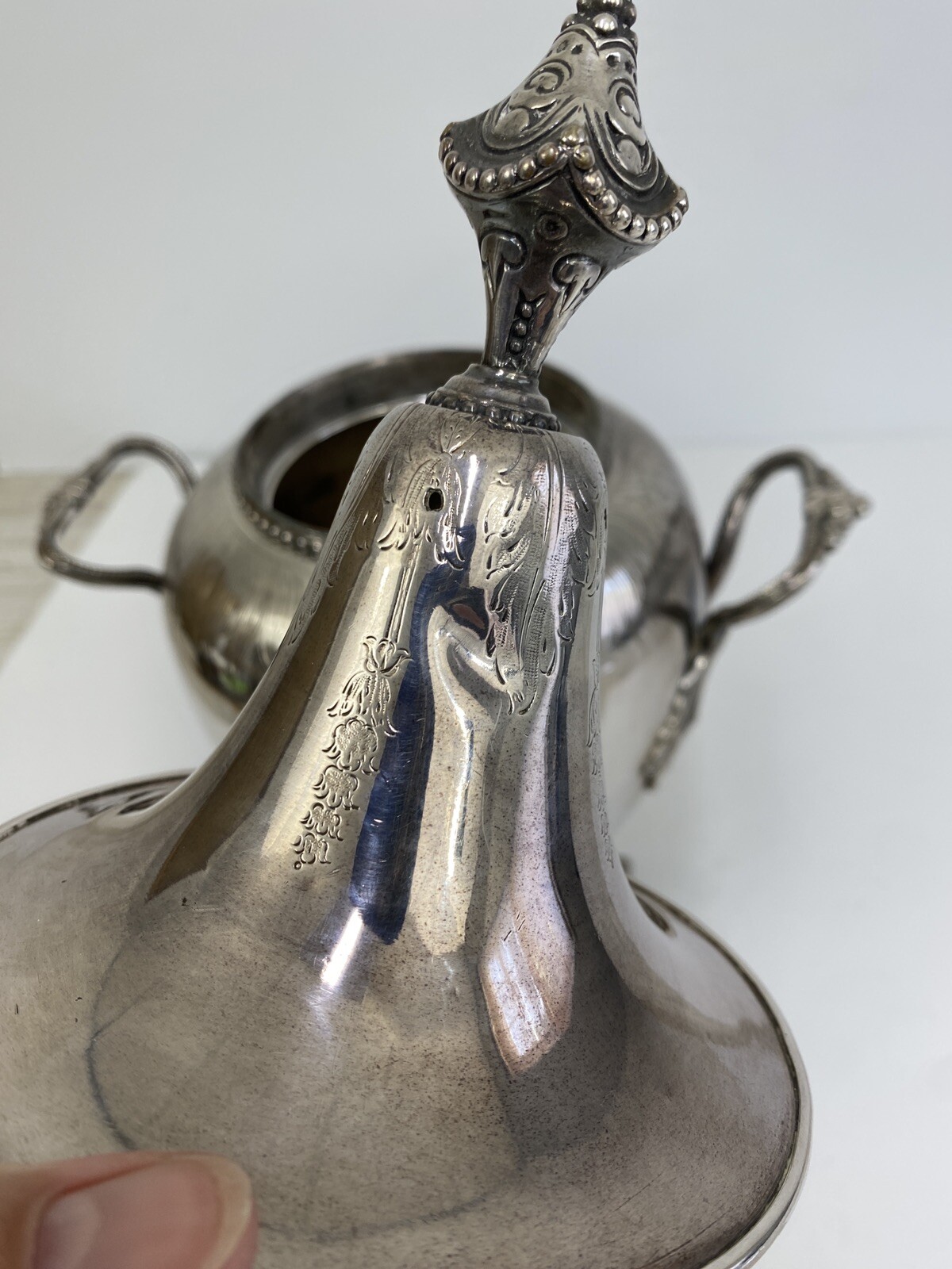 STUNNING VINTAGE SILVER PLATE HOT WATER/COFFEE URN, 20″ TALL Ornate Handles /rw