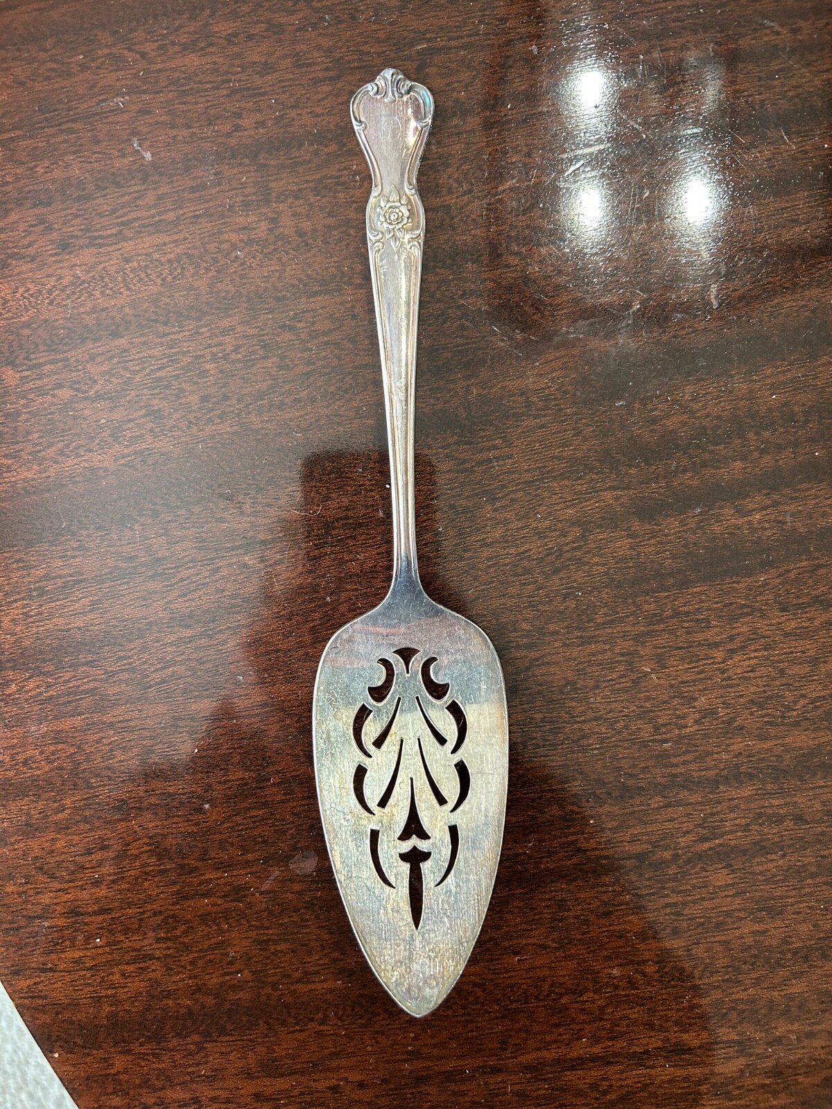 Vintage Old Company Plate “D” Monogrammed Signature Rose Pie Cake Server