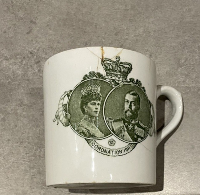 George V Commemorative Coronation Mug 1911 by ROYAL DOULTON some damage shown