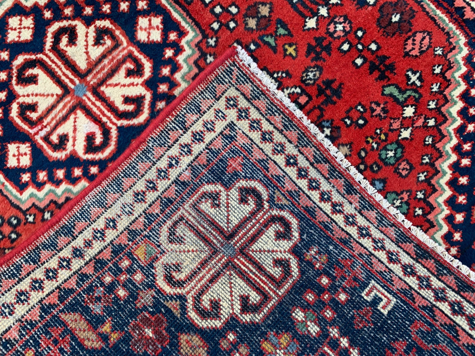 Authentic Hand Knotted Qashqai Shrz Wool Area Rug 4.11 x 3.3 Ft