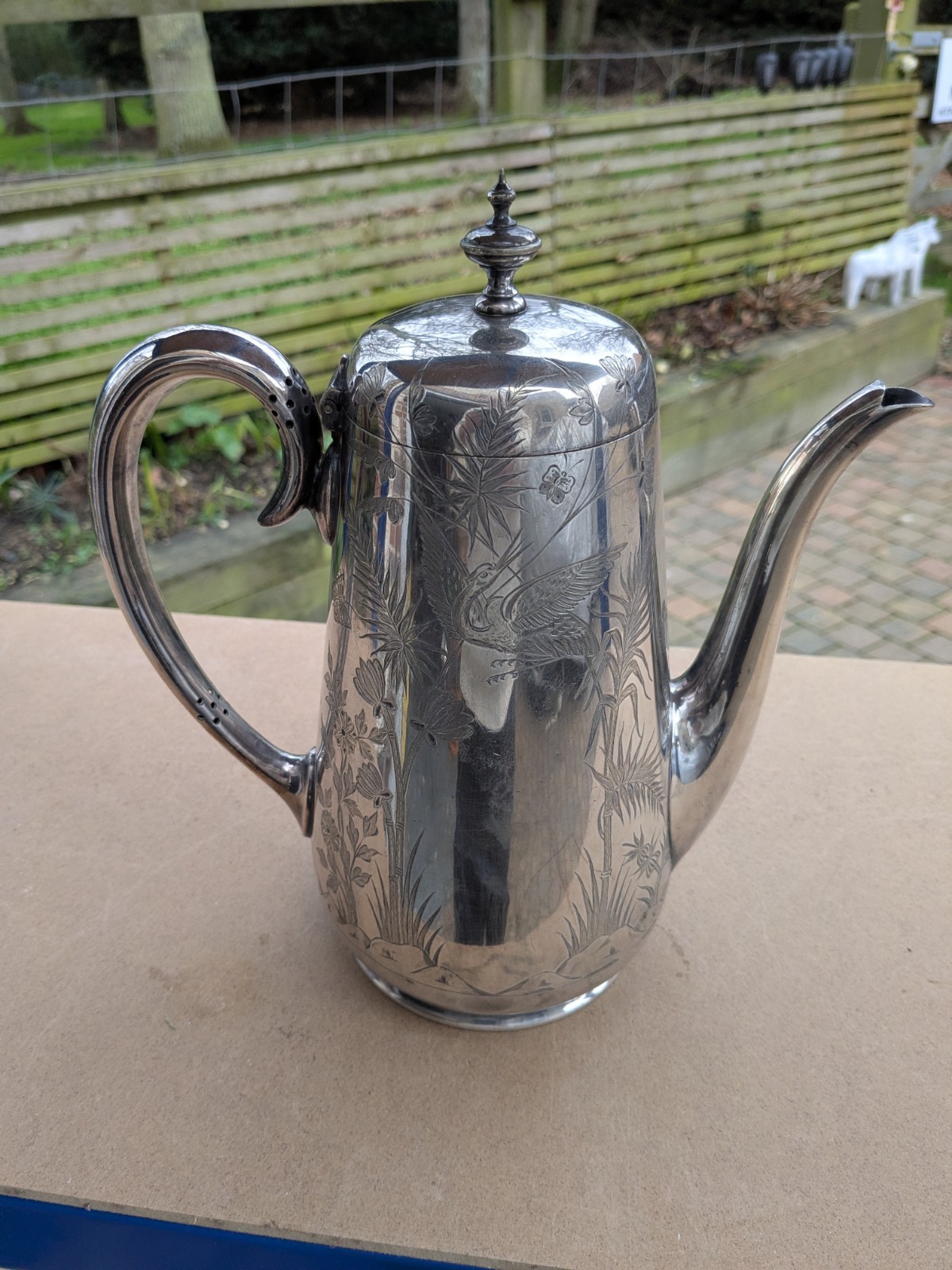Walker & Hall Sheffield warranted hard soldered 1 pint pot