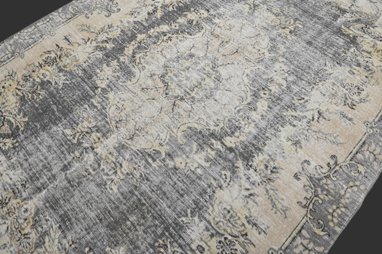 Vintage Turkish Oushak Rug, Gray 6×9 ft, Handmade Wool, Bohemian Anatolian