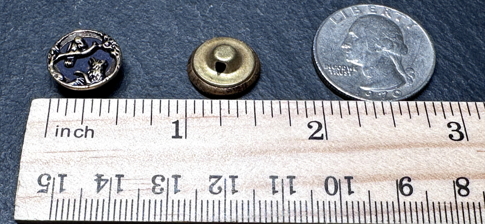 10 ANTIQUE? ROUND BRASS SHANK 14MM BUTTONS : FOX OR WOLF & BIRD IN TREE