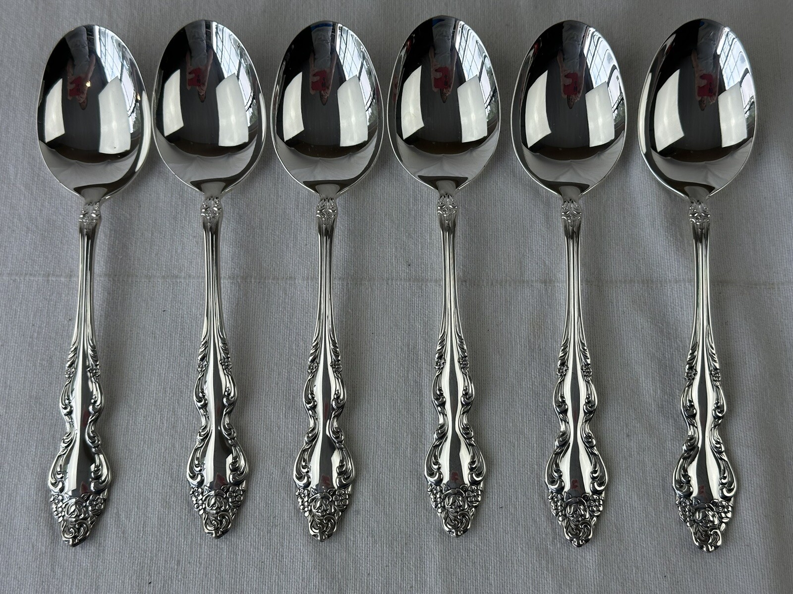 LOT OF 6 1881 ROGERS ONEIDA “BAROQUE ROSE” Silverplate 6.75” dinner Spoons
