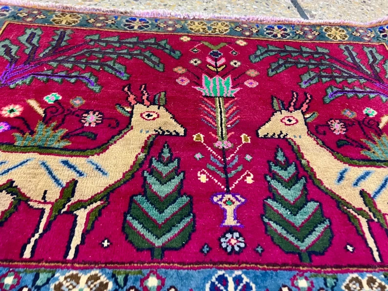 COLLECTORS’ ITEM Vintage Deer Pattern Pictorial Nomadic Tribal Belouch Carpet