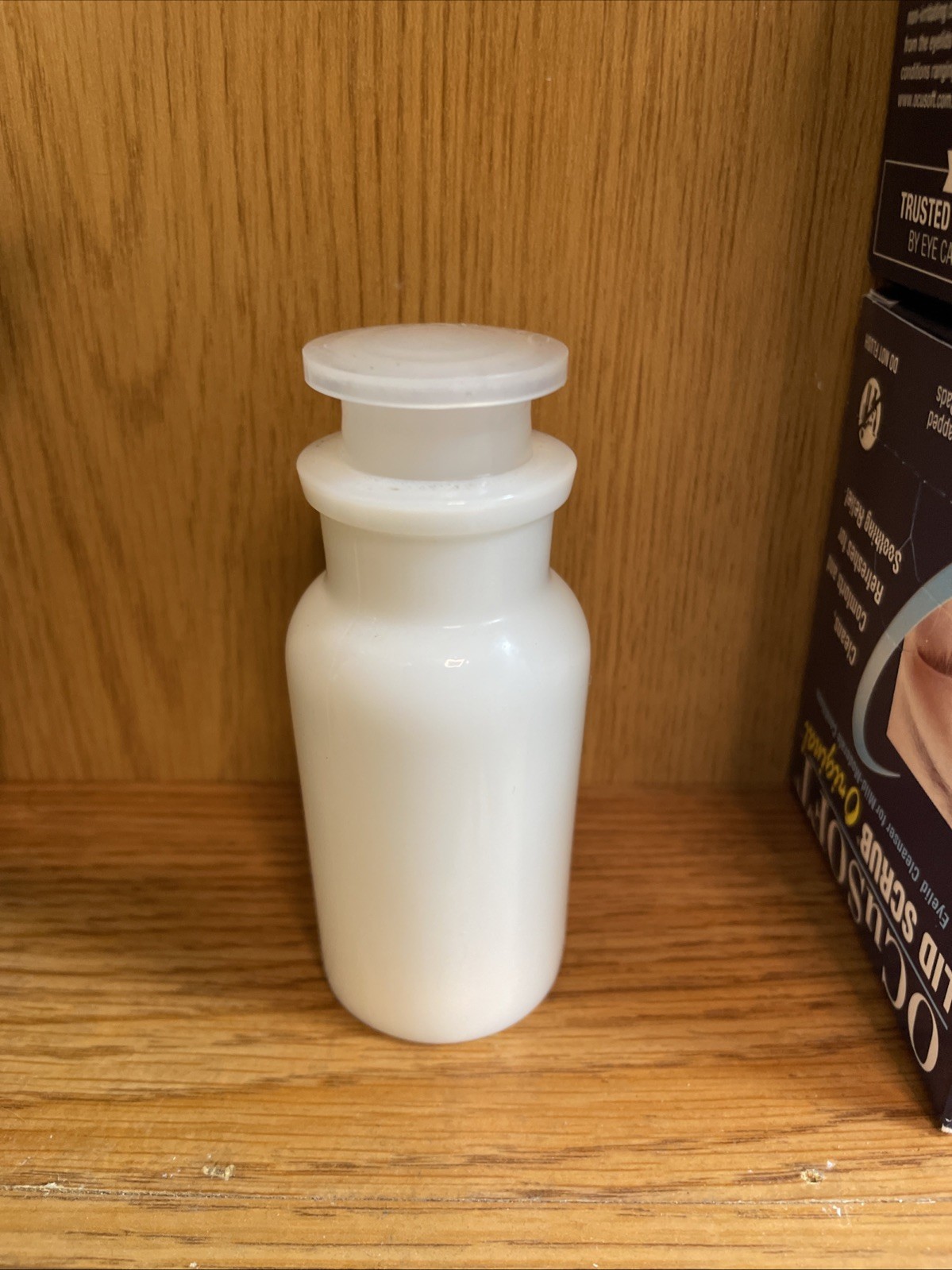 Antique/Vintage Westmoreland Milk Glass Apothecary Medicine Jar. RARE FIND!!