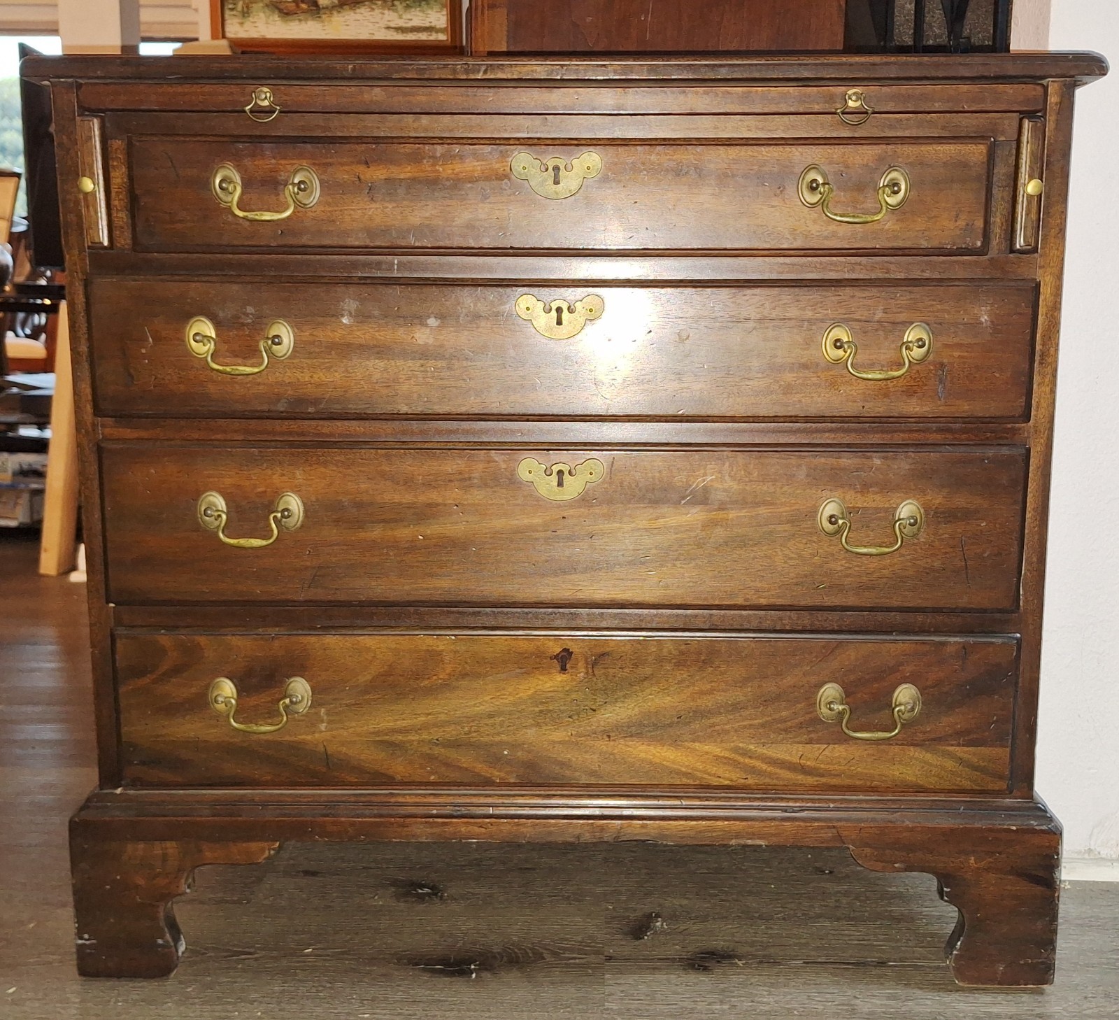 Henkel Harris Mahogany Bachelors Chest 1972