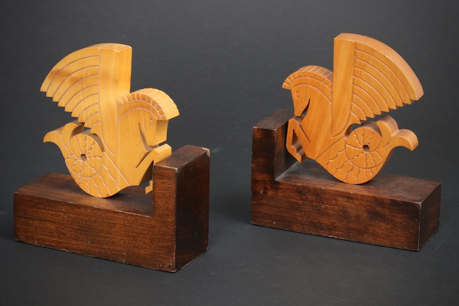 ANONYM – AIR FRANCE WINGED SEA HORSE BOOKEND – 1949