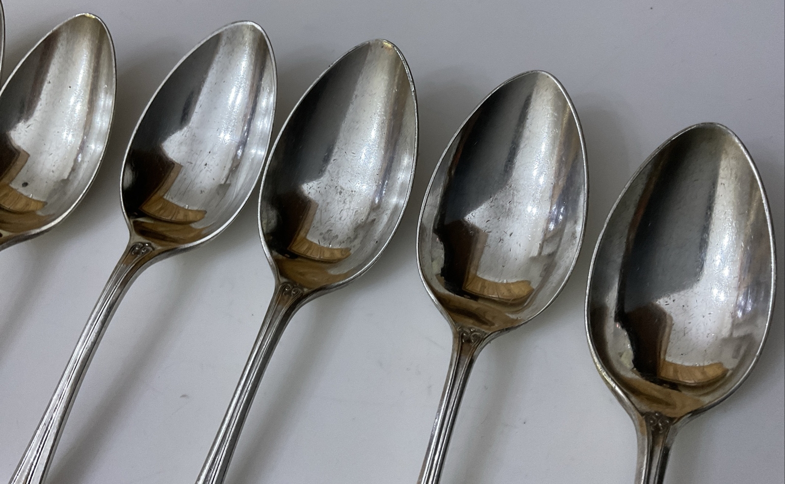 4 X Goldsmiths & Silversmiths Deco 17cm Silver Plate Dessert Spoons