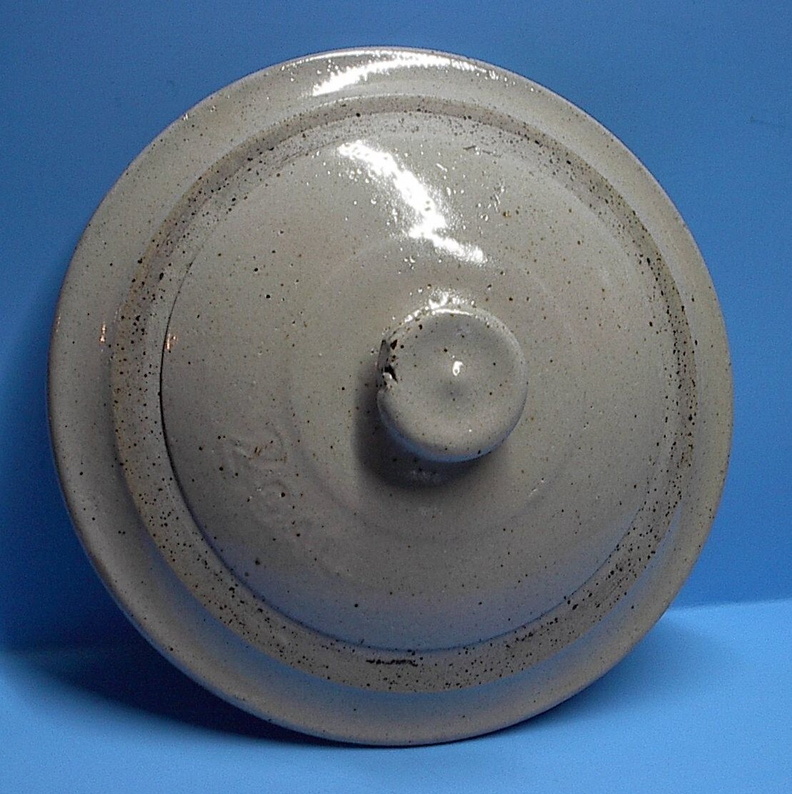 ANTIQUE STONEWARE CROCK LID ONLY MARKED 2 GAL 9 3/4″ OD FITS 8 1/2″ OPENING