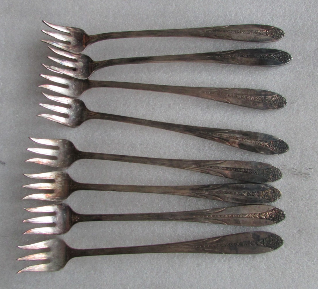 1930 PRINCESS ROYAL NATIONAL SILVER SET OF 8 COCKTAIL/SEAFOOD FORKS