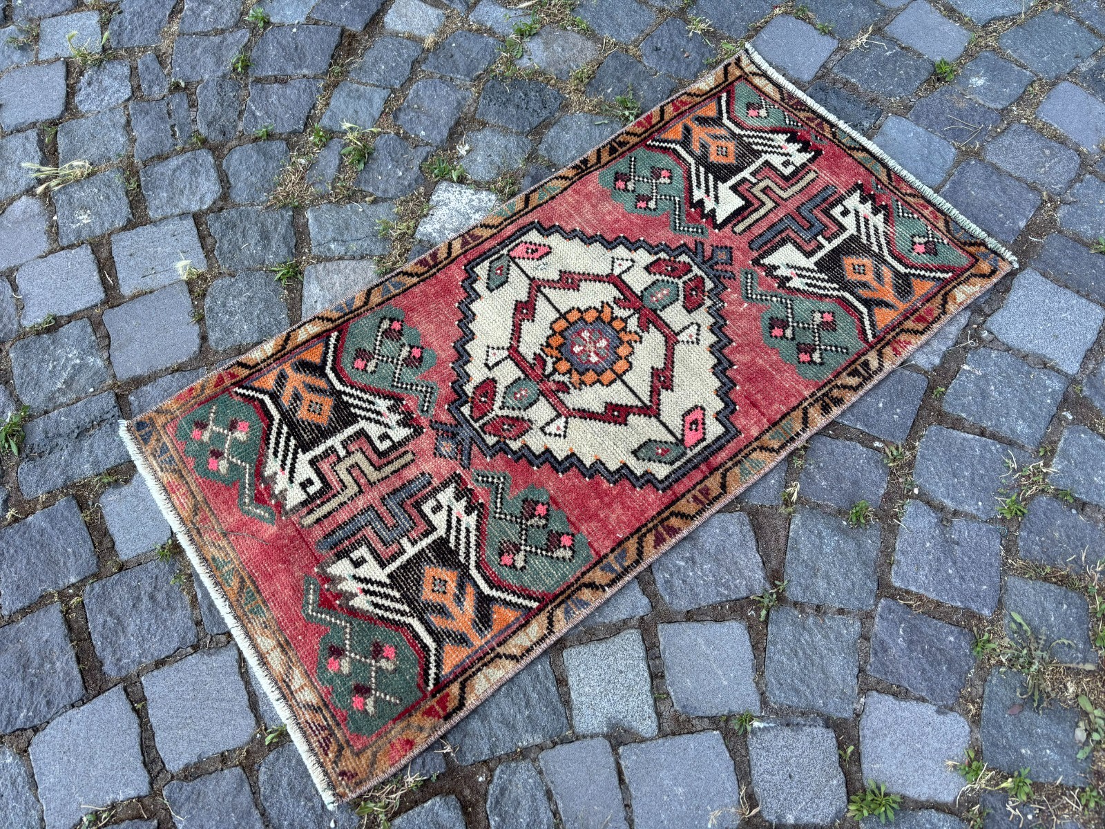 Turkish floor rug, Vintage small rug, 0 wool handmade, Doormats 1,2 x 2,3 ft