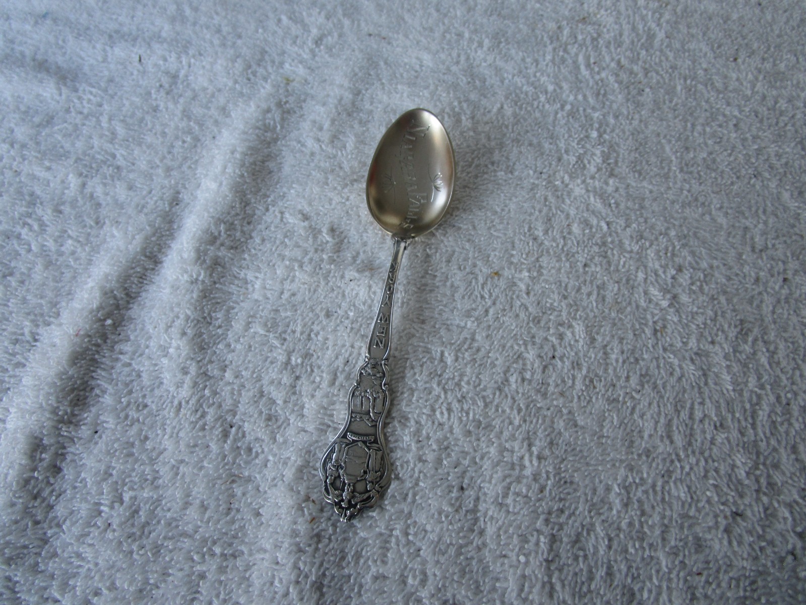 VINTAGE~[ P&B A-I-+ ]~ Silver Plated~” Niagara Falls, New York” Souvenir Spoon!!