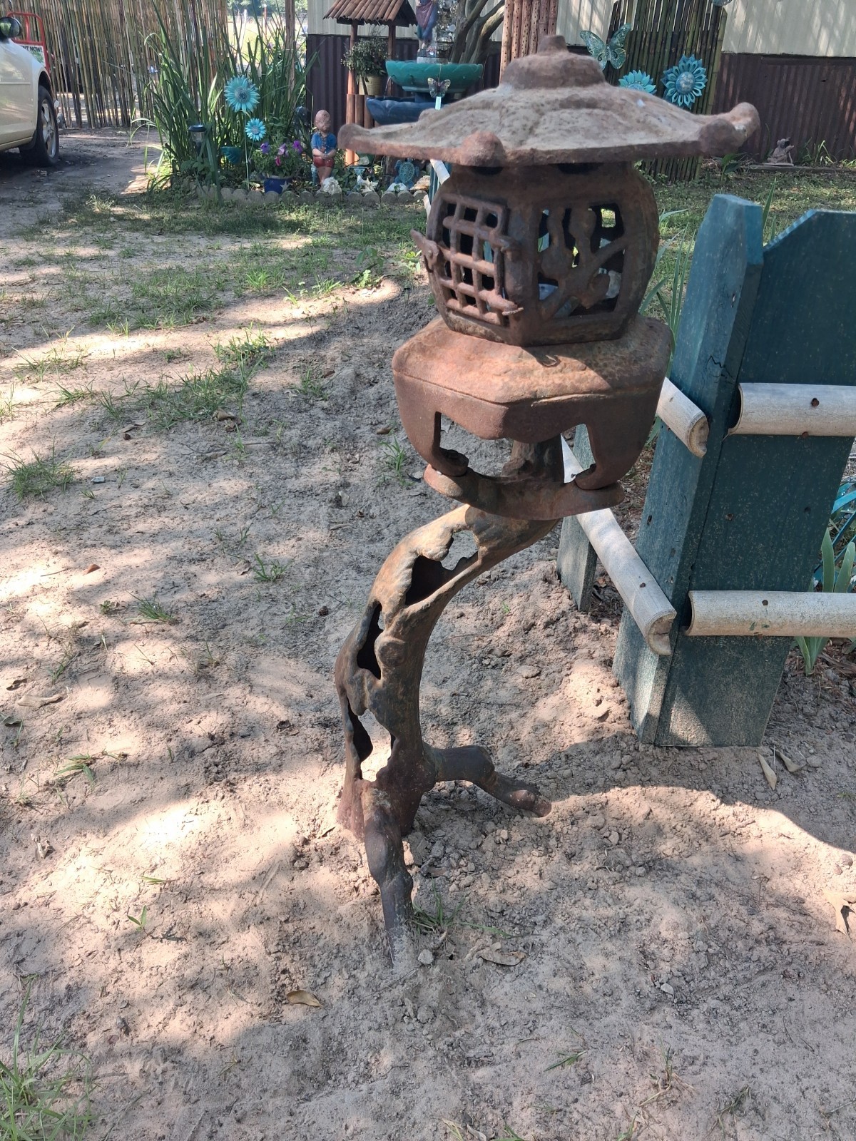 “Tree” Tea Garden Lantern – Very Rare