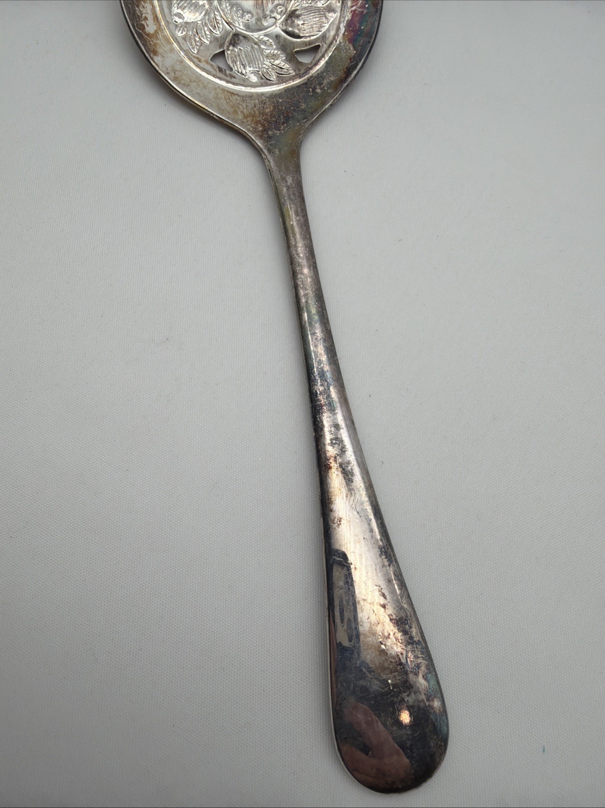 Leonard Silverplate “Acorn” Serving Spoon Tomato Cranberry Slotted Italy 8 1/2″