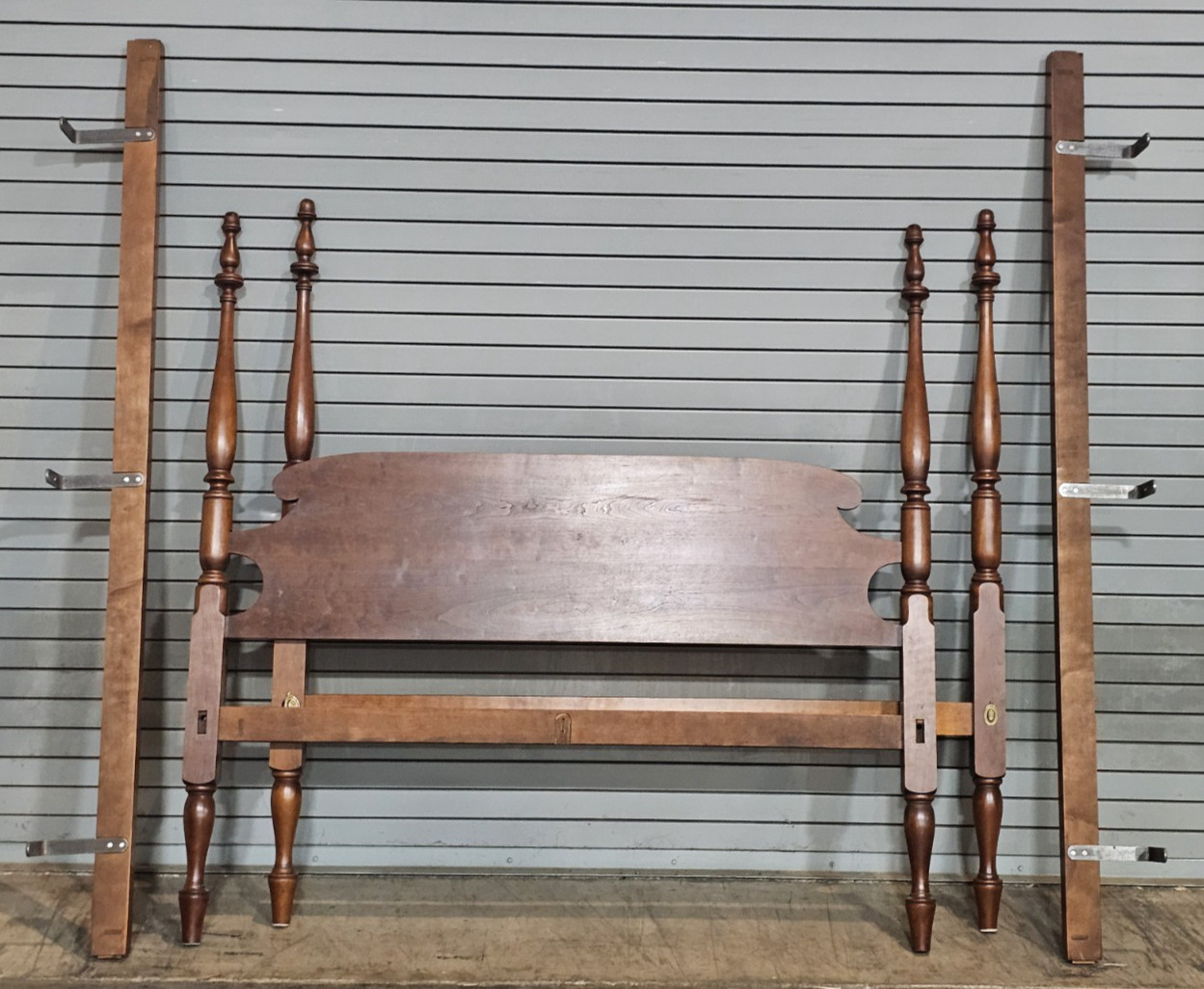 Eldred Wheeler Federal Style Cherry Queen Size Carved Bed Bench Made