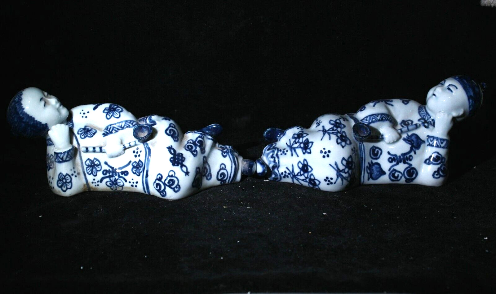 Rare Old Chinese bule and white Porcelain statue Luck Marked people sculpture