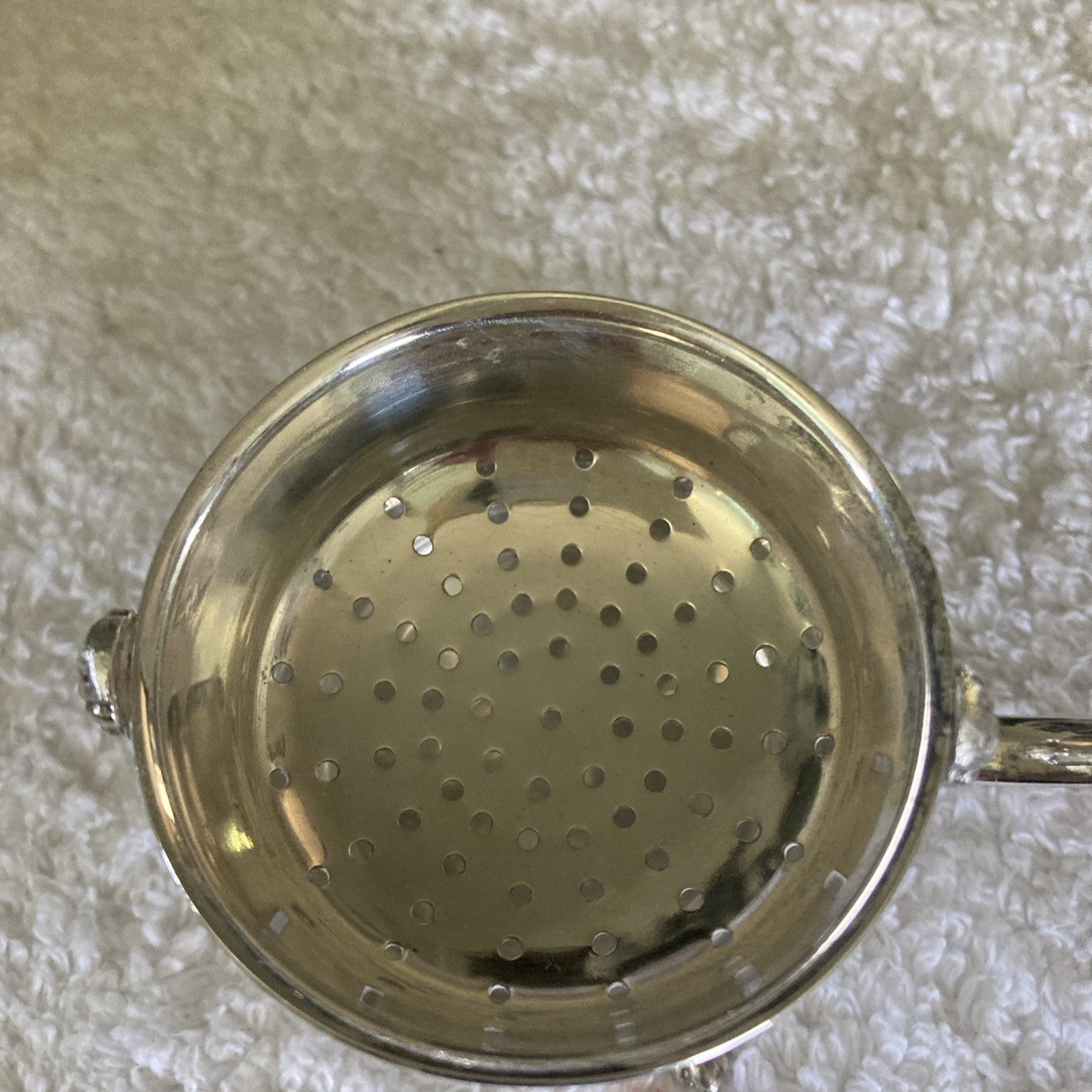ANTIQUE CORONET HALLMARKED SILVER TEA STRAINER ON STAND Lovely details