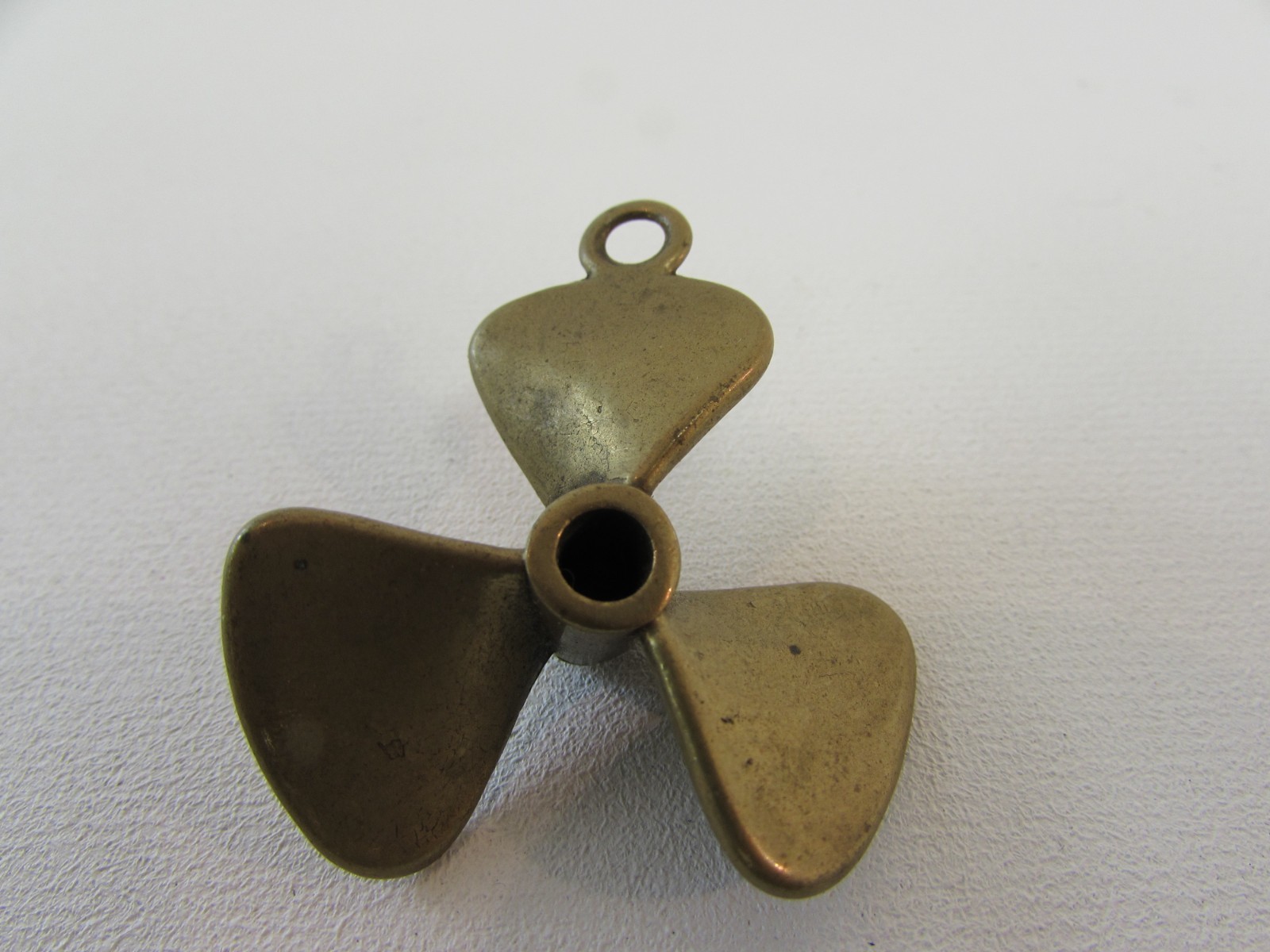 (ref1CSA) Antique brass propellor pendant