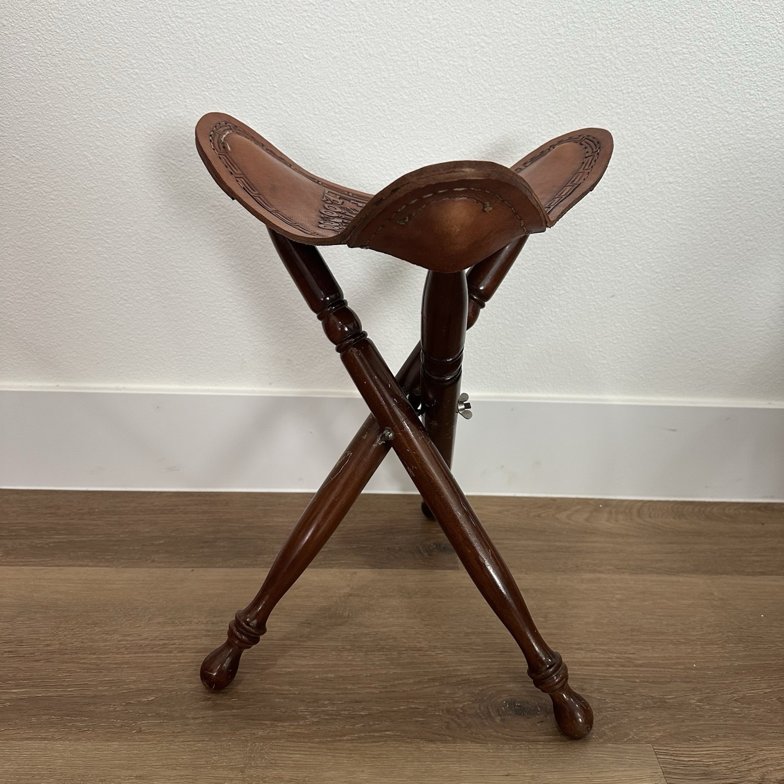 VTG Handcrafted Ecuadorian Hand Tooled Leather Folding Tripod Foot Stool/Seat